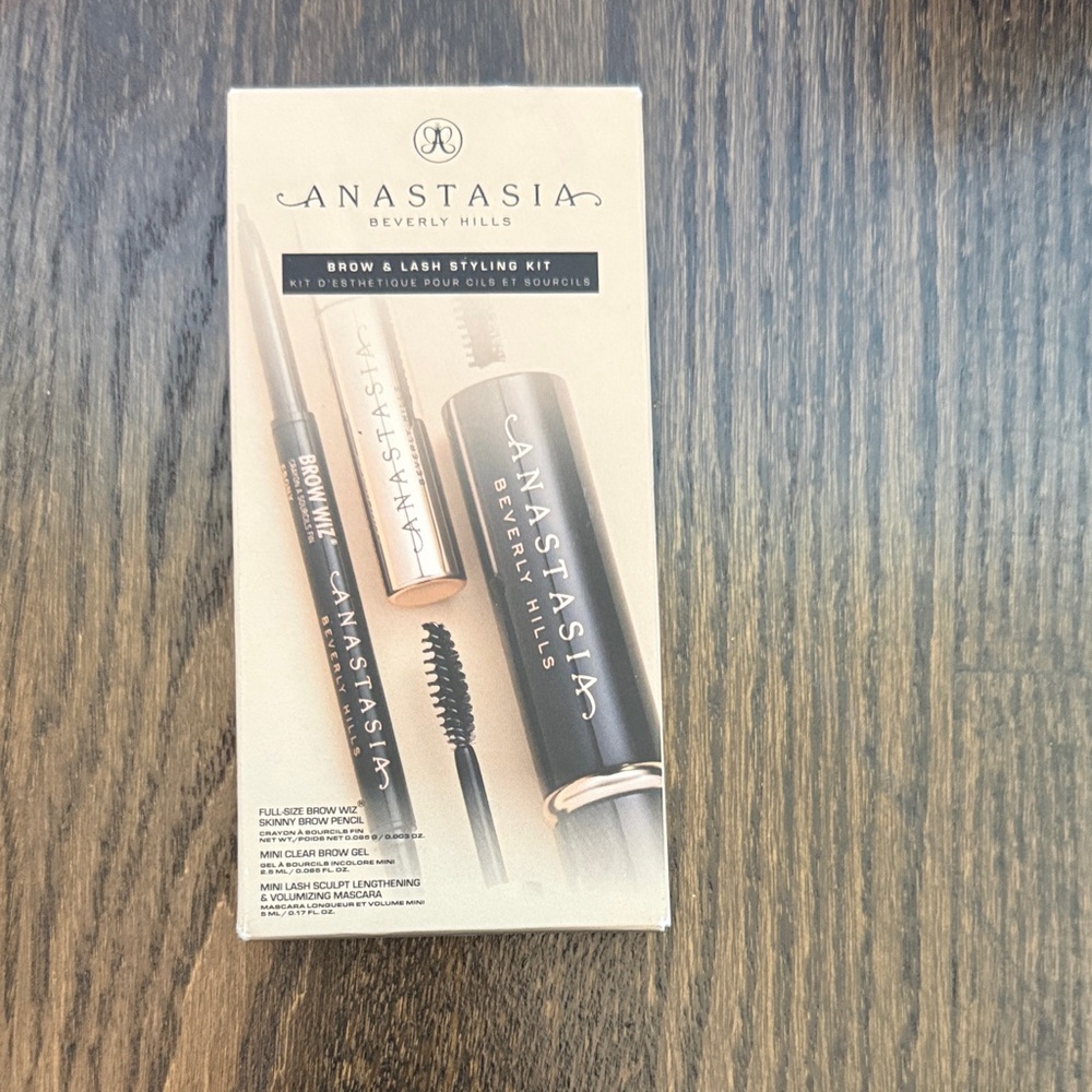 Anastasia Beverly Hills Brow Kit in soft brown